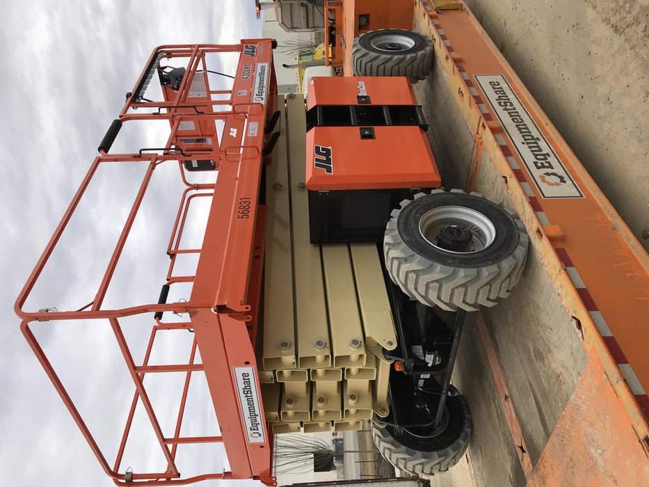 2020 JLG 430LRT