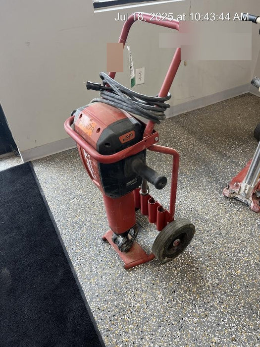 2021 HILTI TE 3000-AVR