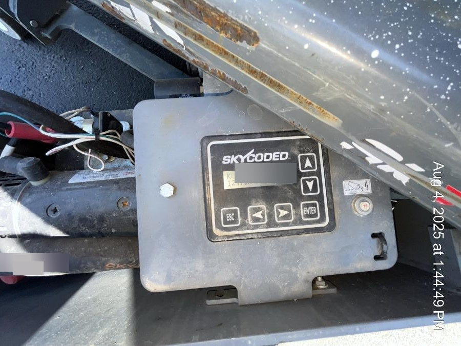 2020 Skyjack SJIII-3219 Solid NM Tires, Half height spring hinged entry gate, Dual Beacons, 800W Inverter