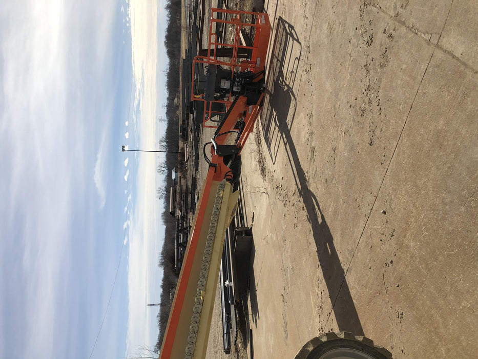 2019 JLG 660SJ