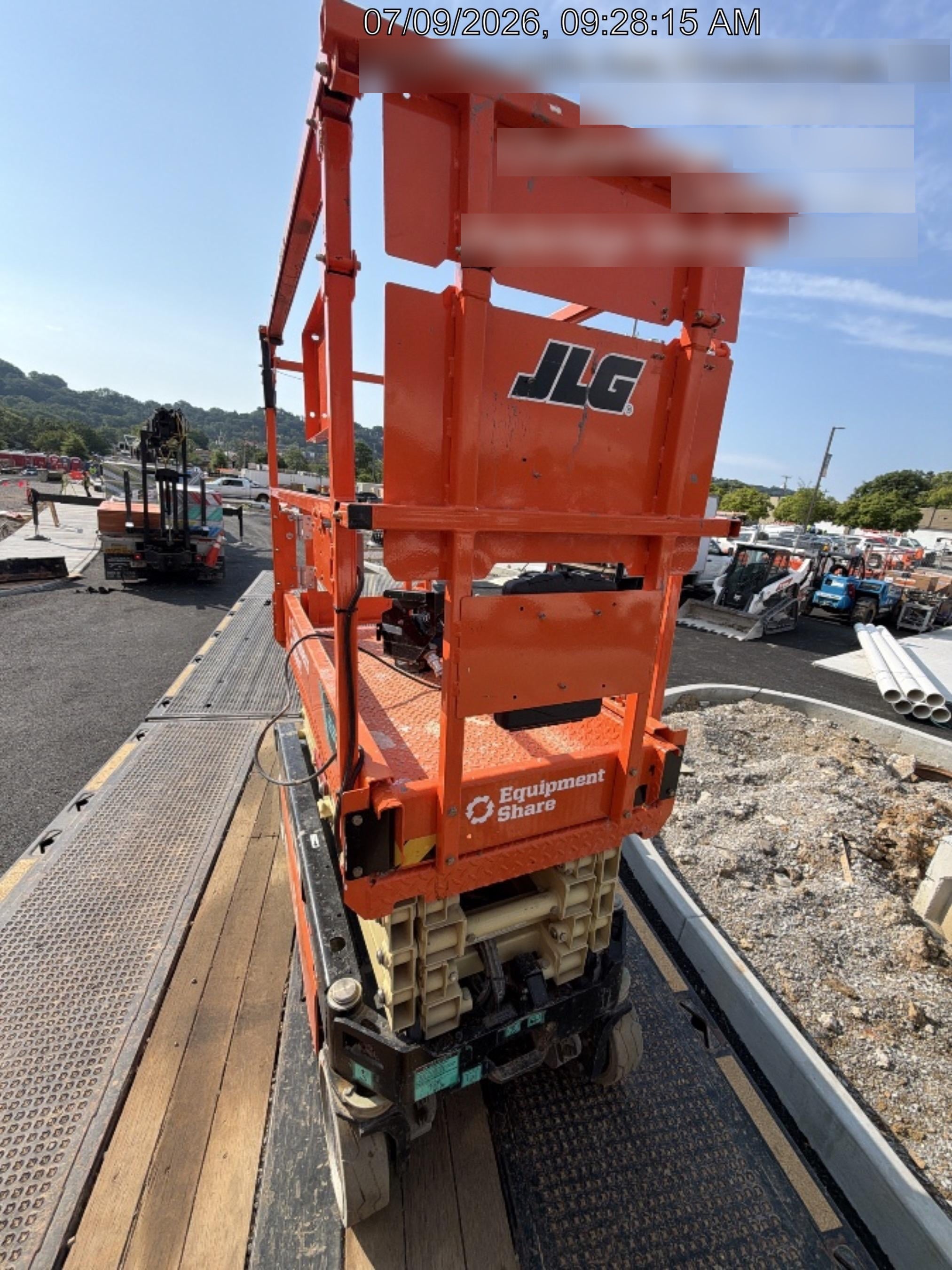 2025 JLG ES1932