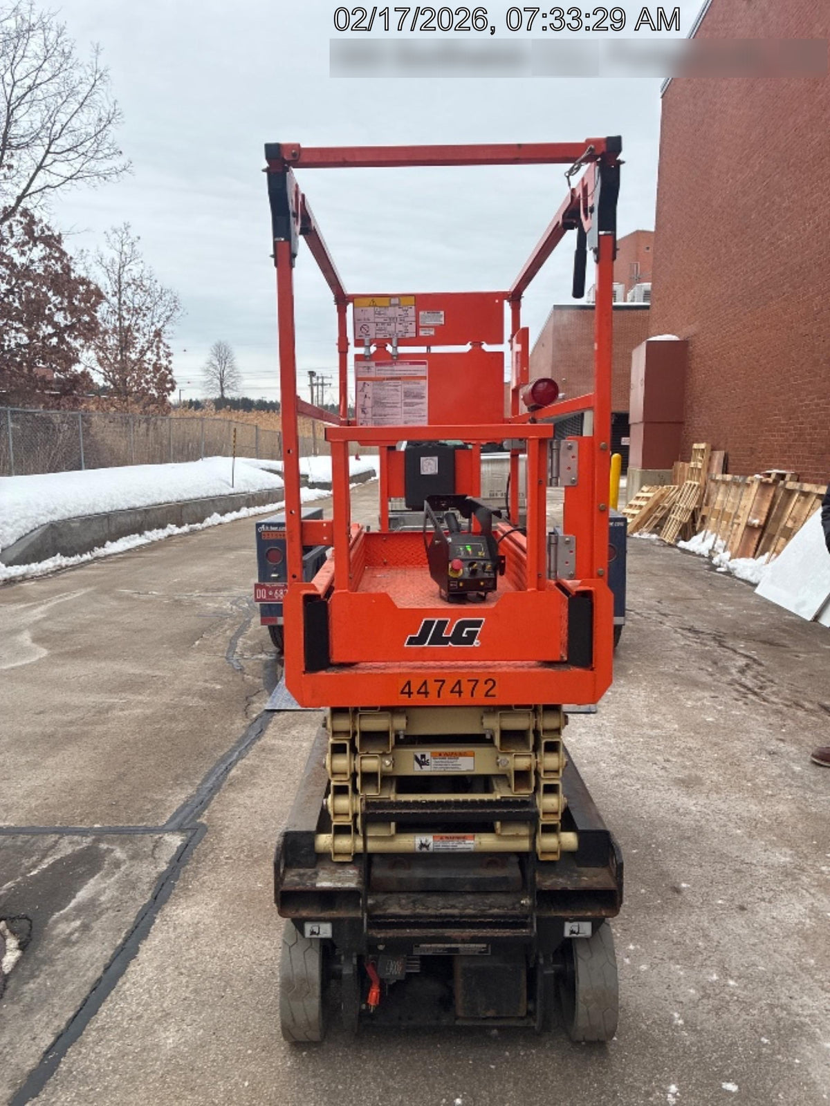 2024 JLG ES1932