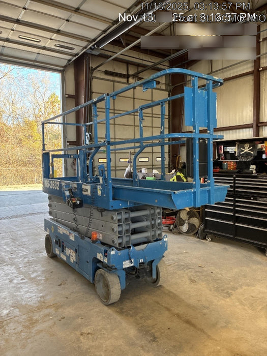 2019 Genie GS-2632 Folding Rails, Swing Gate, EE Rated