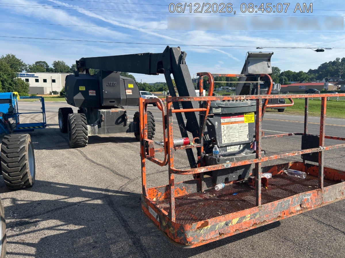 2023 JLG 800AJ