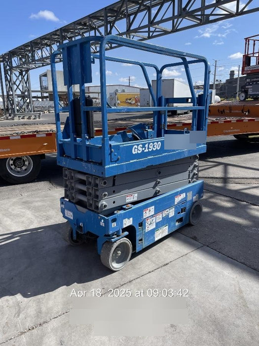 2019 Genie GS-1930 Half Height Swing Gate, 800W Inverter