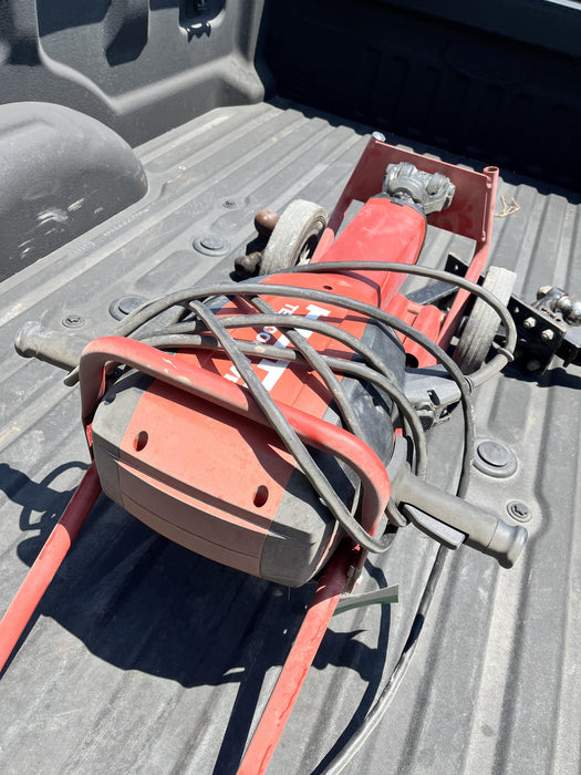 2020 HILTI TE 3000-AVR