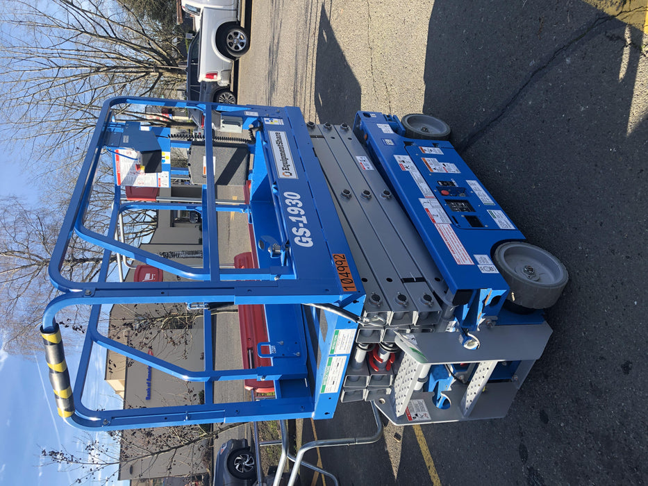 2020 Genie GS-1930 Fixed rails with chain entry gate - Pre A92.20, 800W Inverter