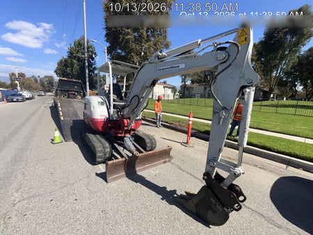 2022 TAKEUCHI TB235-2R
