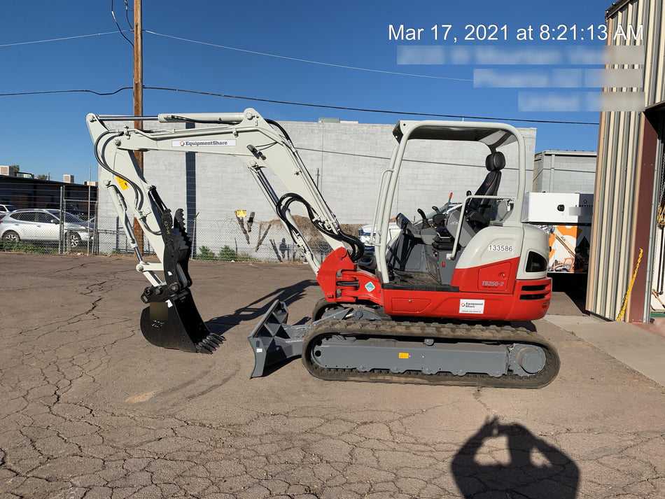 2021 TAKEUCHI TB250-2