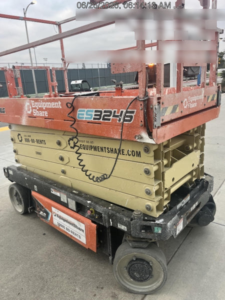 2022 JLG ES3246