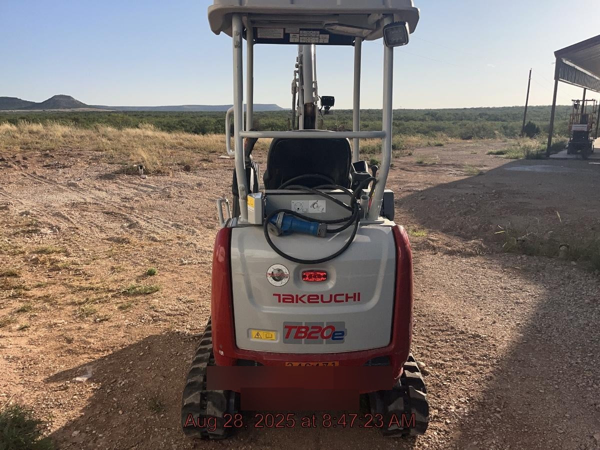 2023 TAKEUCHI TB20e