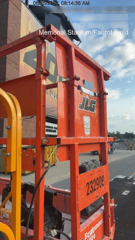 2022 JLG ES1932