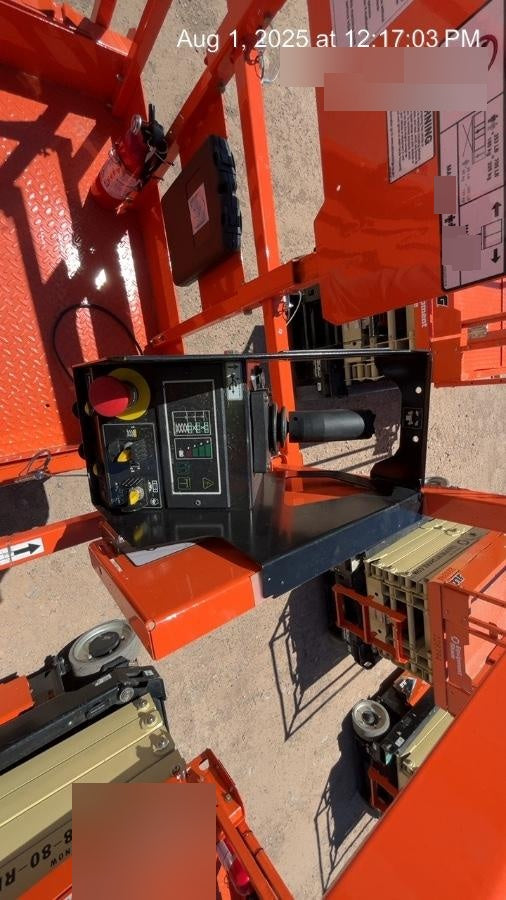 2025 JLG ES3246