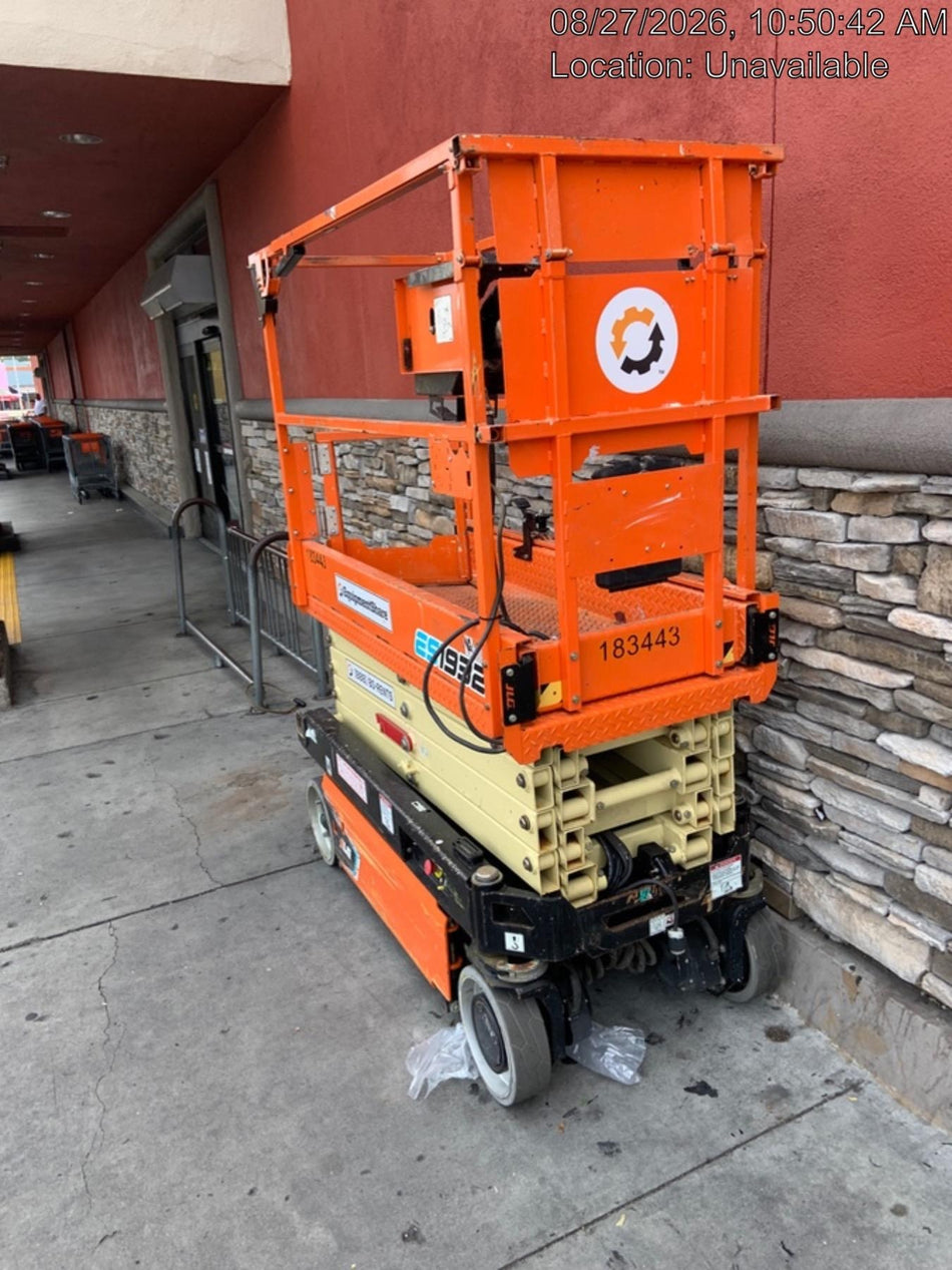 2021 JLG ES1932