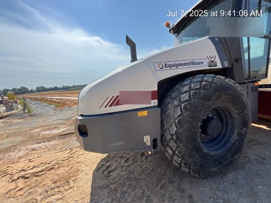 2023 DYNAPAC CA2500D