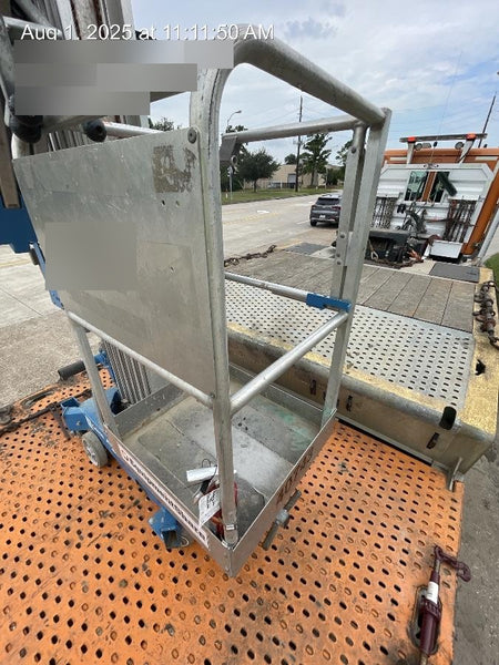 2019 GENIE AWP-30S