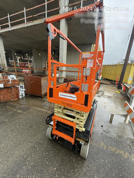 2021 JLG ES1932