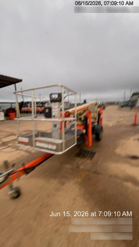 2022 JLG T350