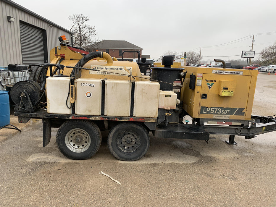 2021 Vac-Tron LP573SDT T4 Koehler Diesel Engine, 500 Gallon Debris Tank, x2 100 Gallon Water Tanks