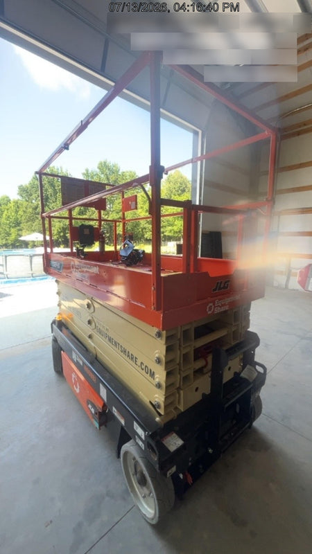 2025 JLG ES3246