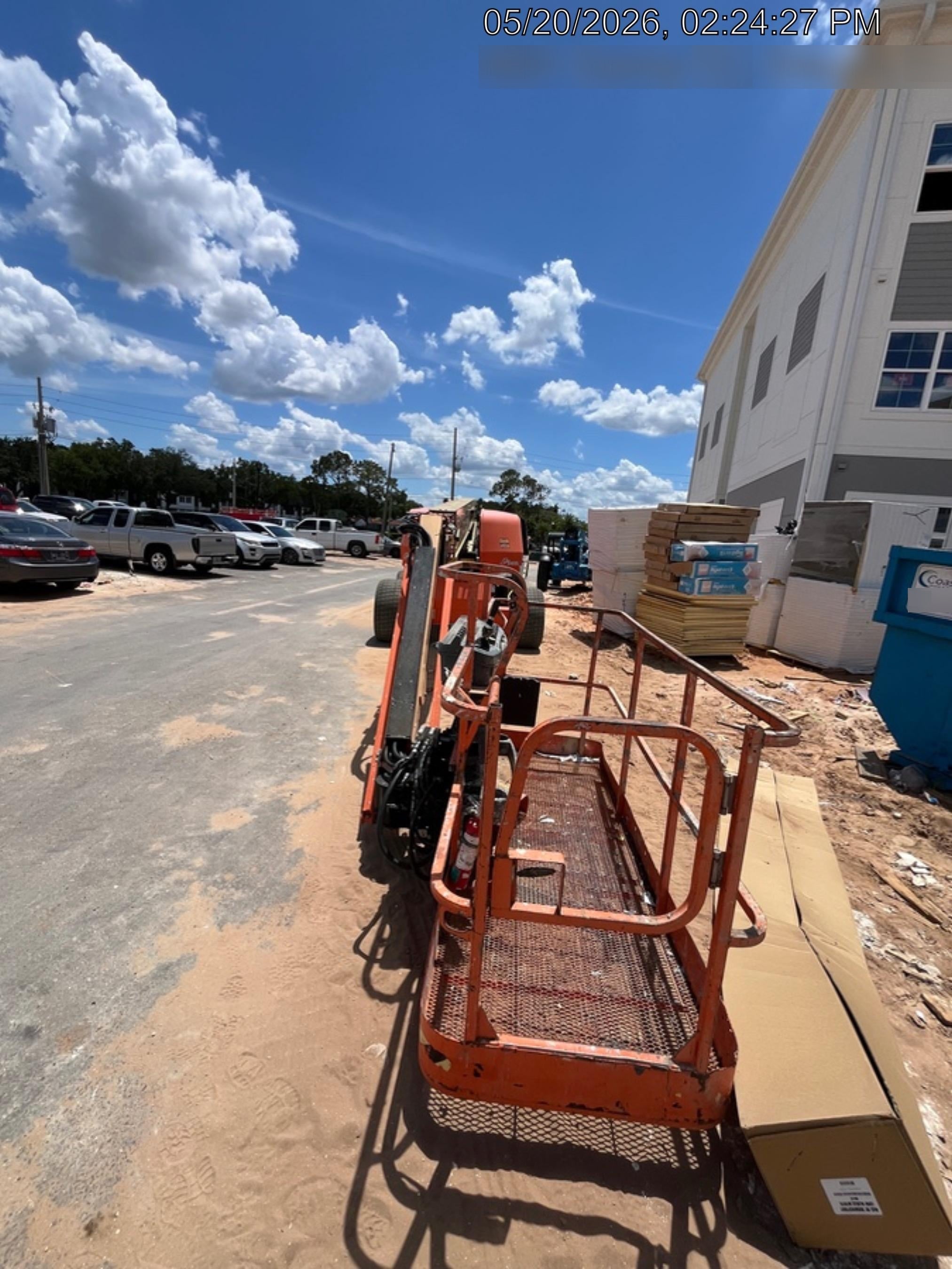 2022 JLG 660SJ