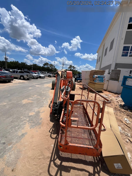 2022 JLG 660SJ