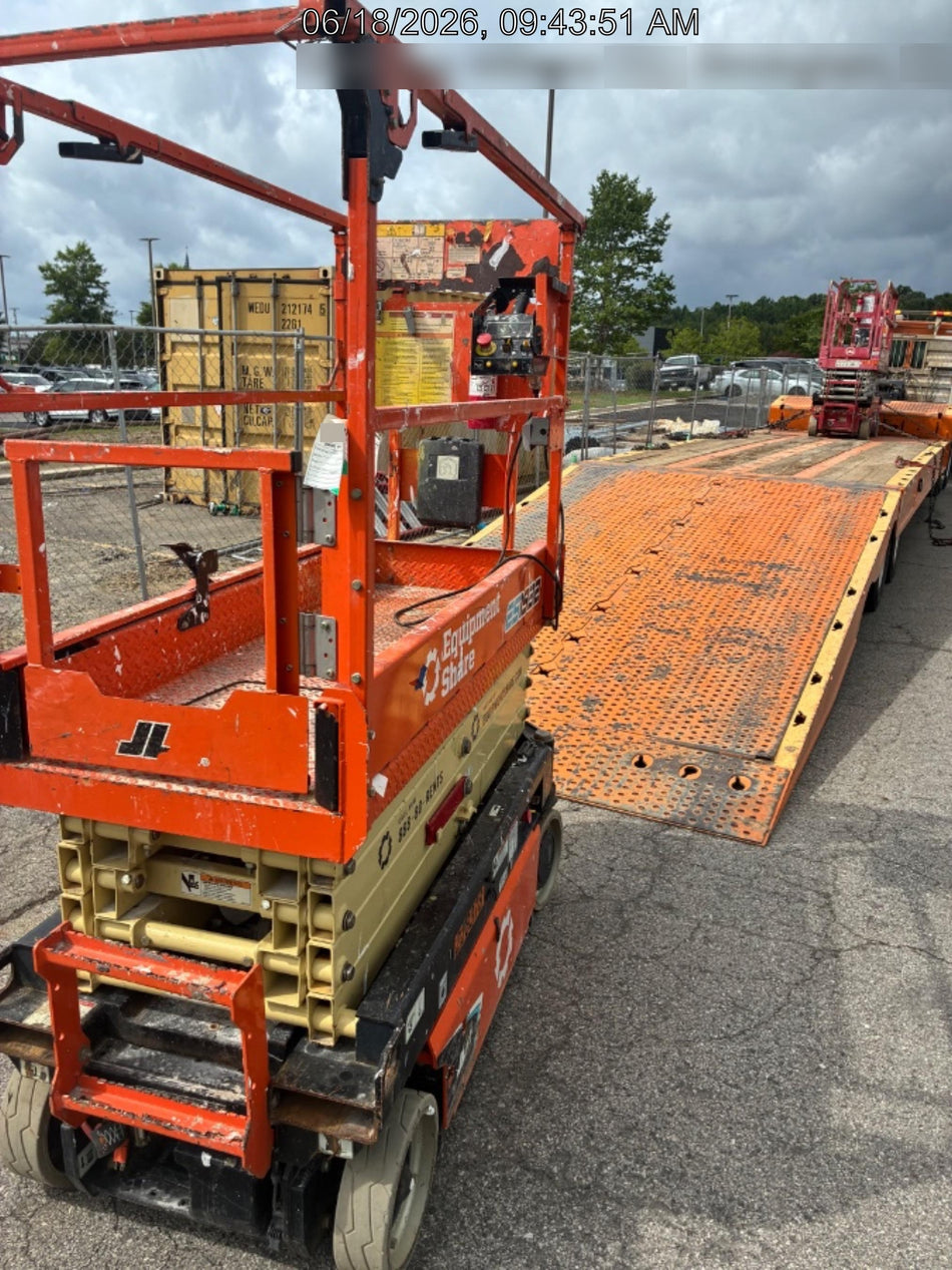 2022 JLG ES1932