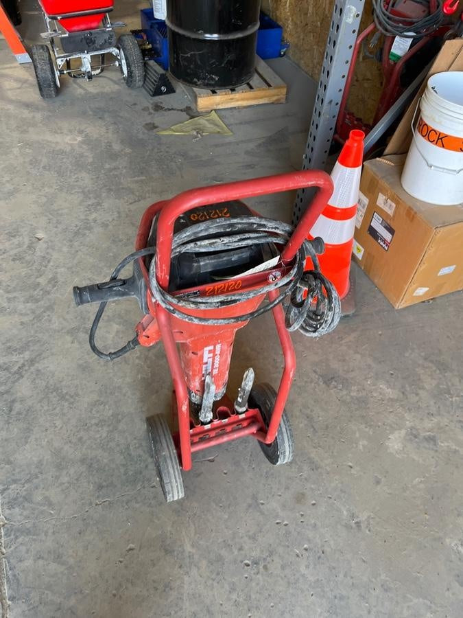 2022 HILTI TE 3000-AVR