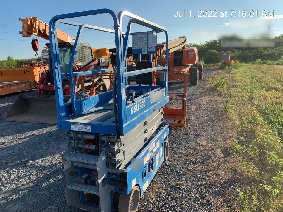 2020 Genie GS-1930 Fixed rails with chain entry gate - Pre A92.20