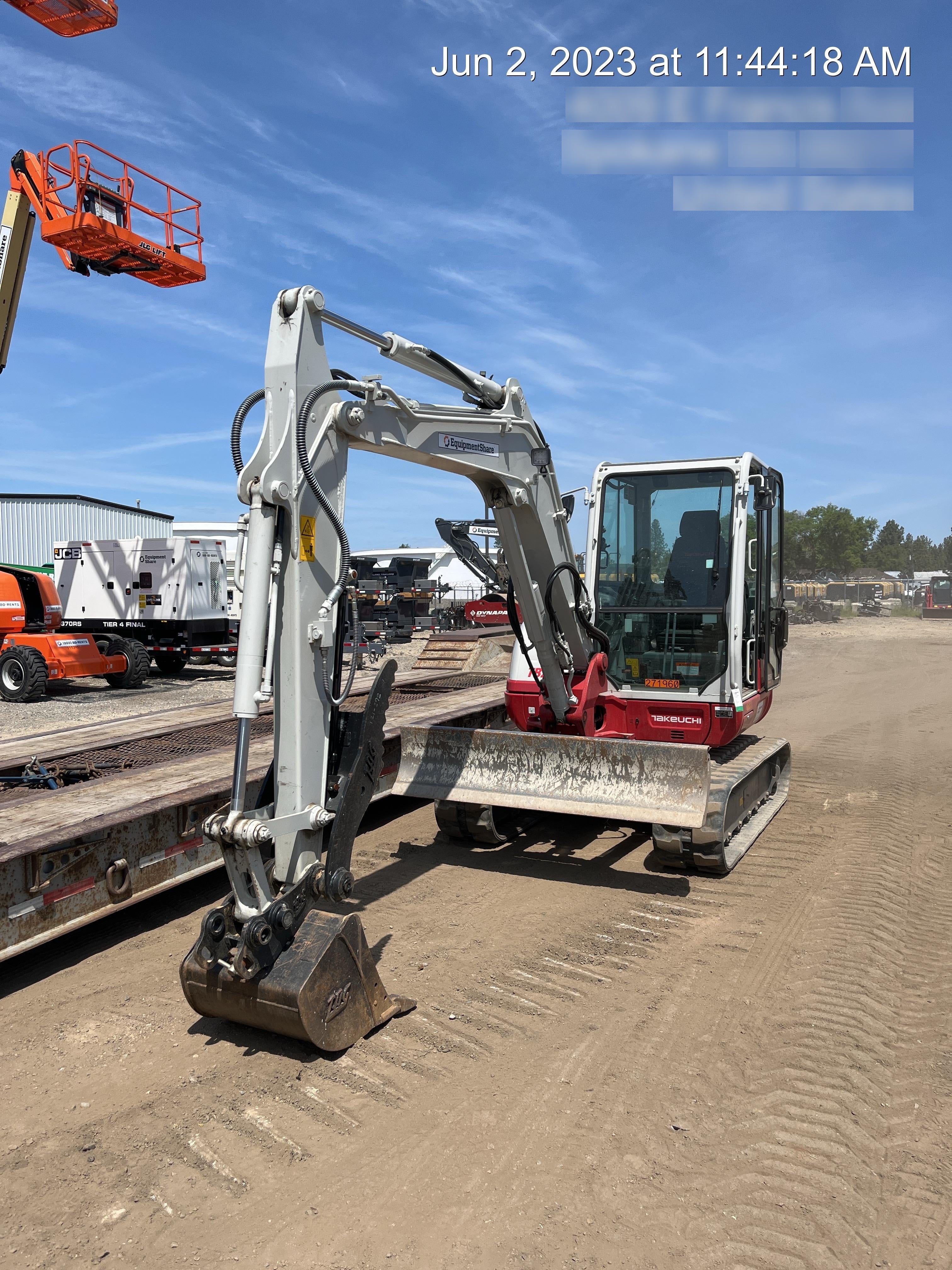2022 TAKEUCHI TB250-2CR