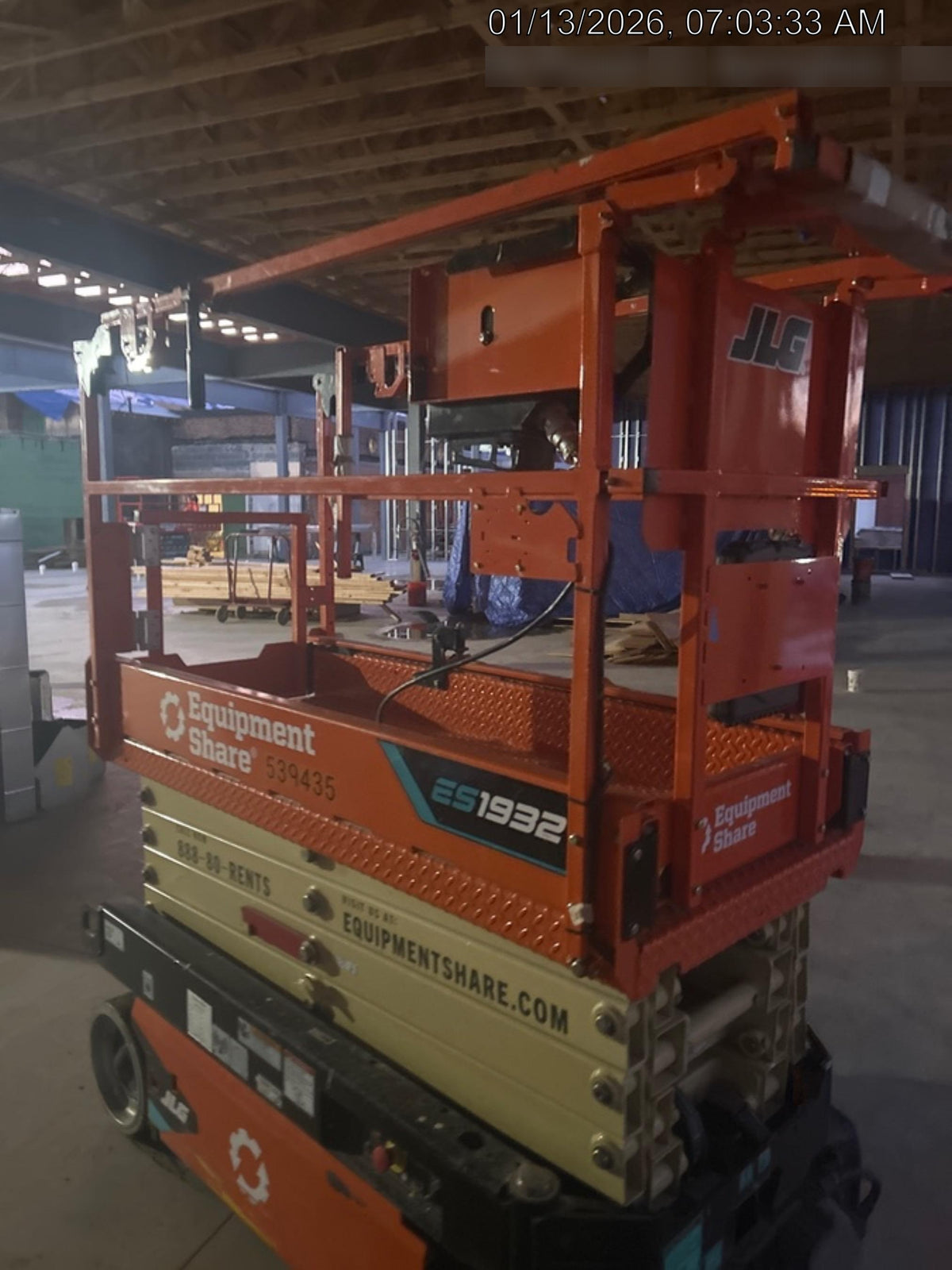 2025 JLG ES1932