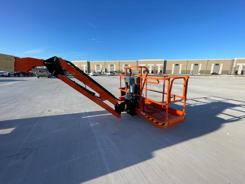 2021 JLG 600AJ