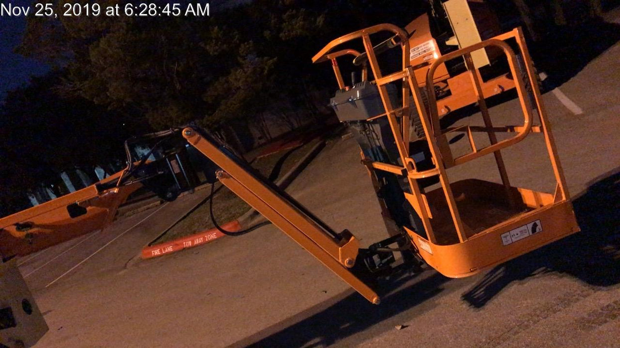 2019 JLG E400AJPN