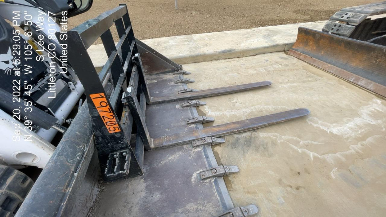 2021 ARROW MATERIAL HANDLING 60" Pallet Forks