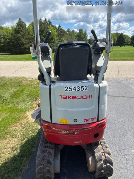 2022 TAKEUCHI TB210R