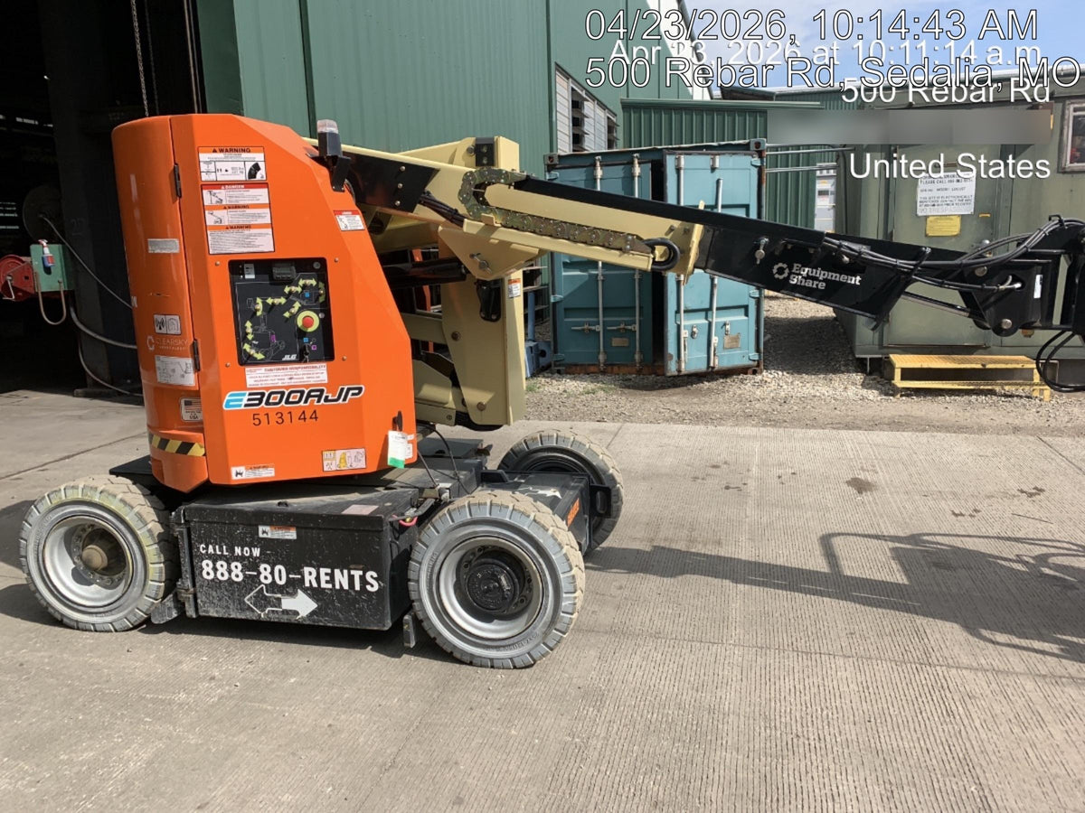 2025 JLG E300AJP