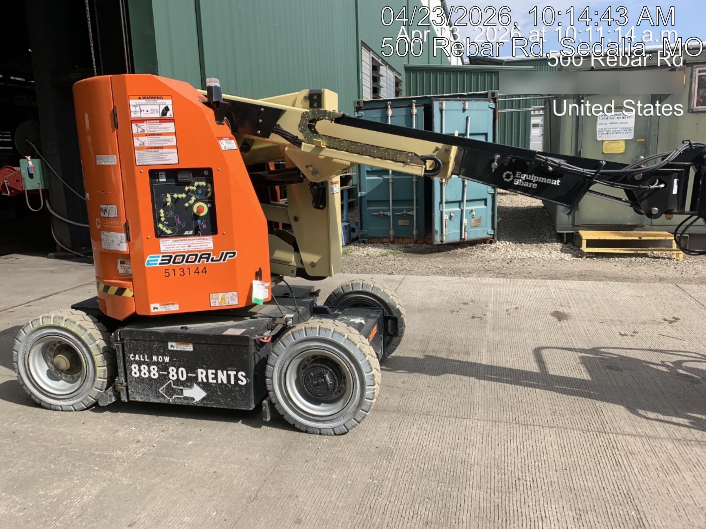 2025 JLG E300AJP