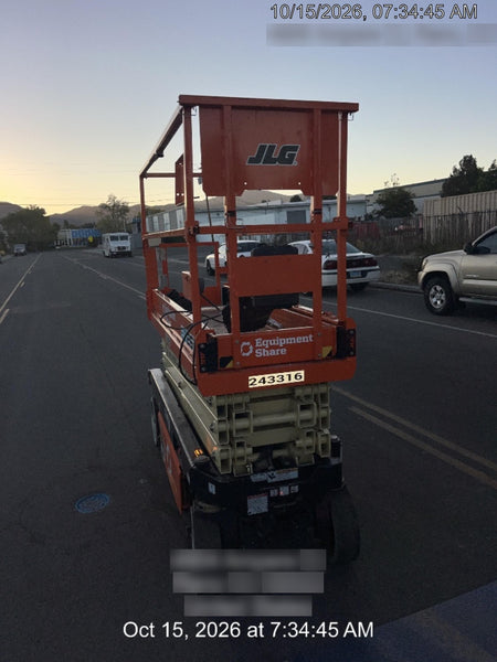 2022 JLG ES2632