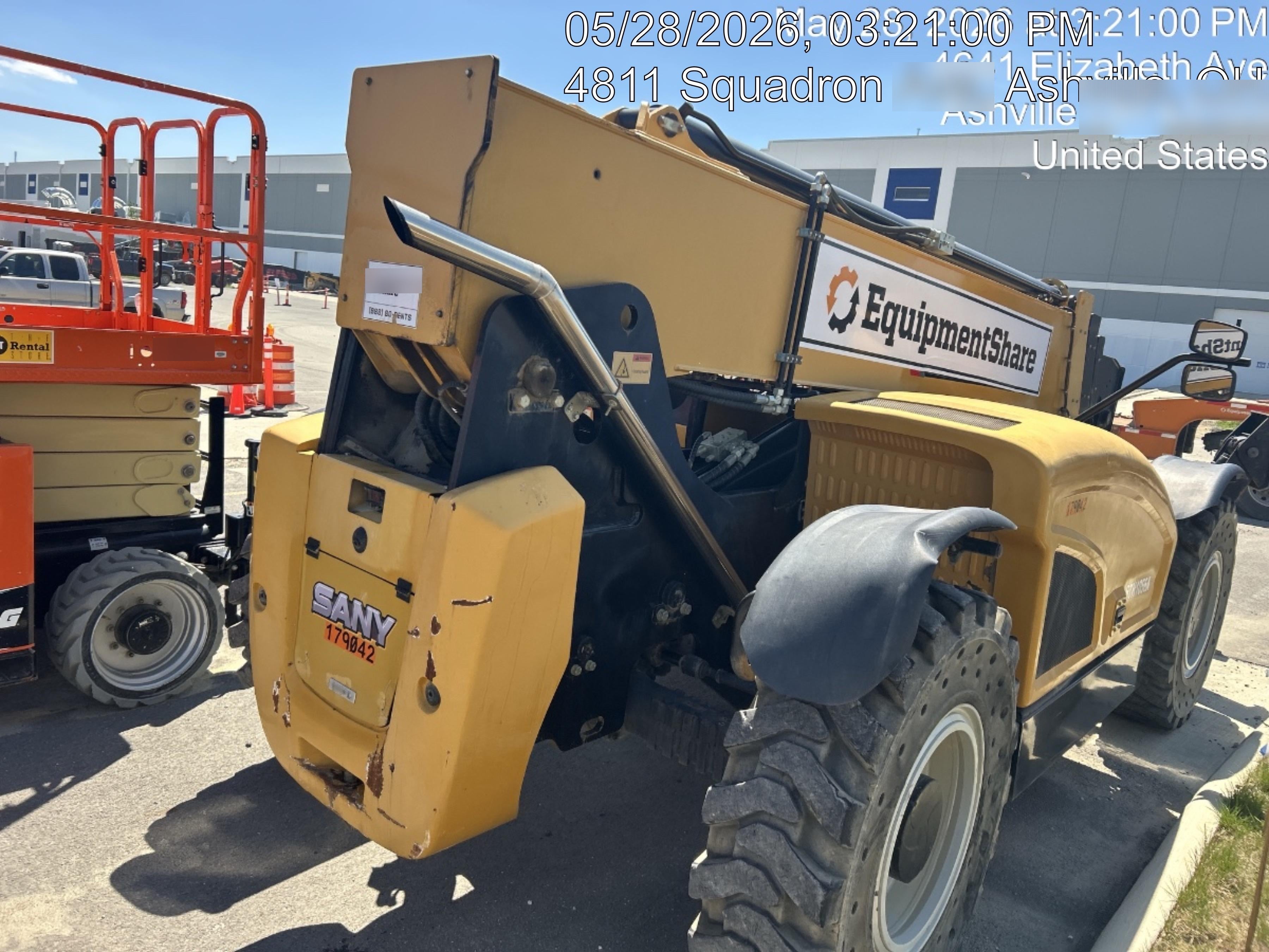 2021 SANY STH1056