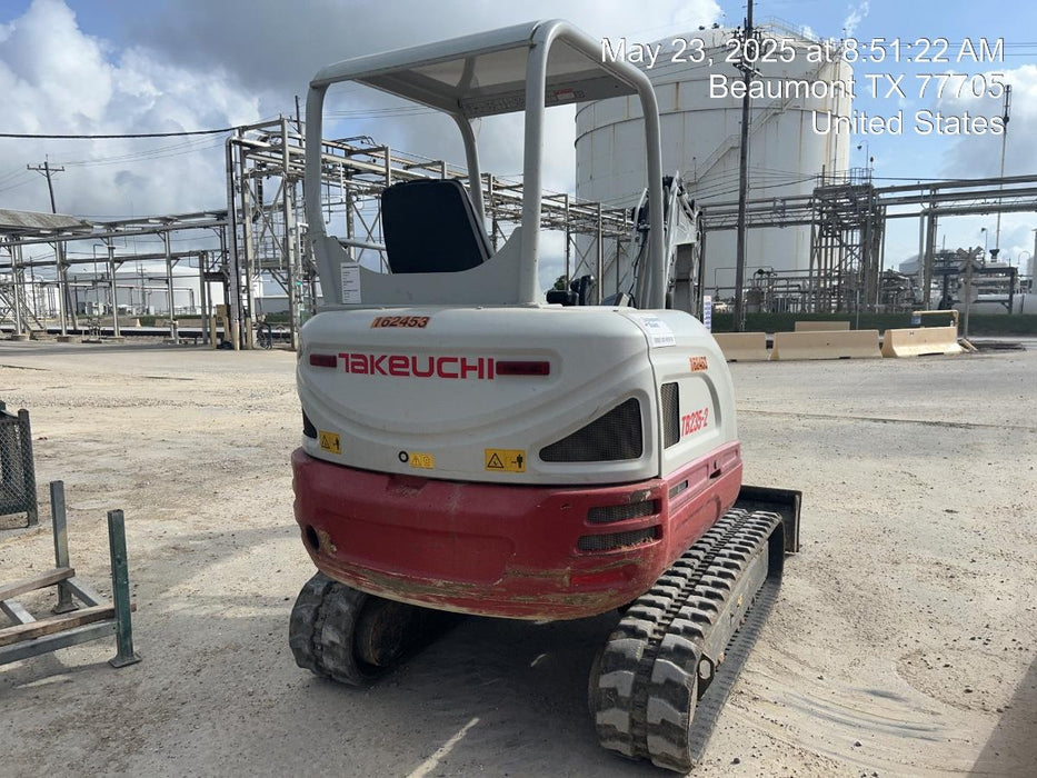 2021 TAKEUCHI TB235-2R
