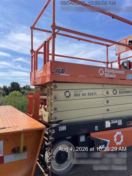 2022 JLG ES3246