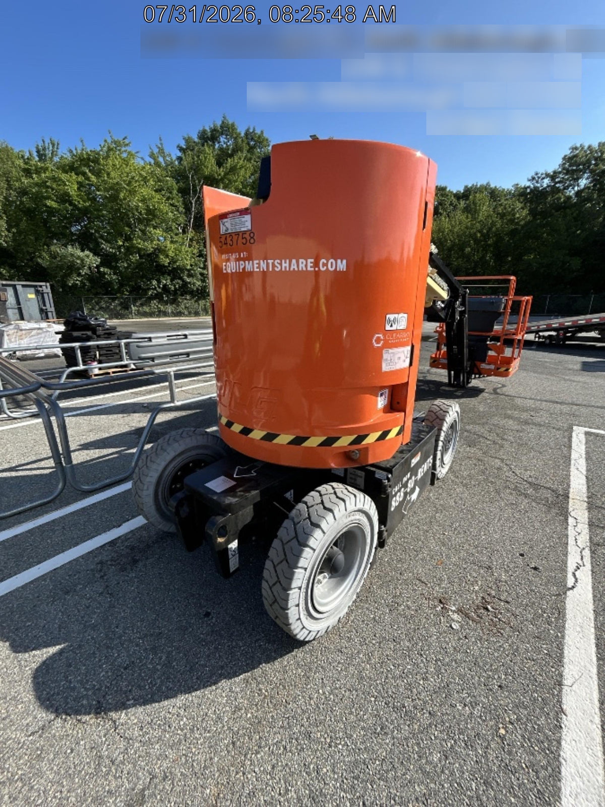 2025 JLG E300AJP