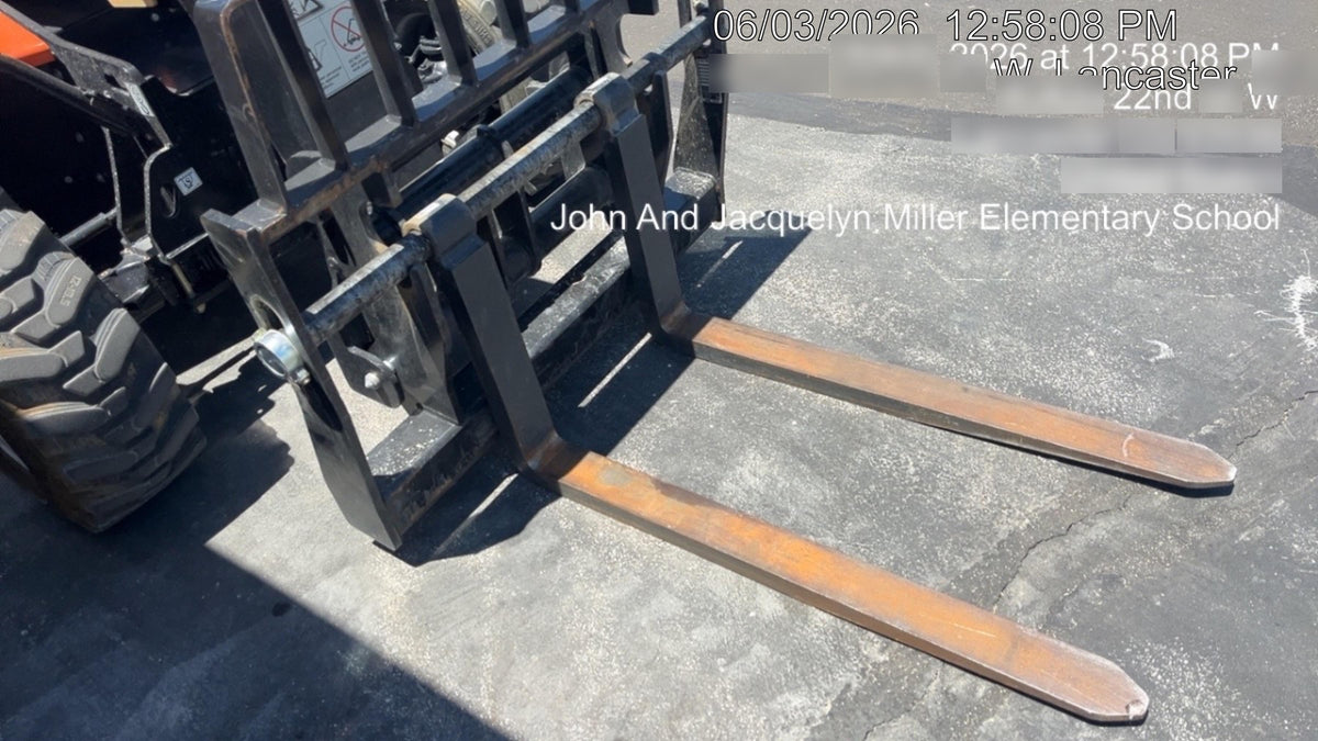 2025 JLG 519