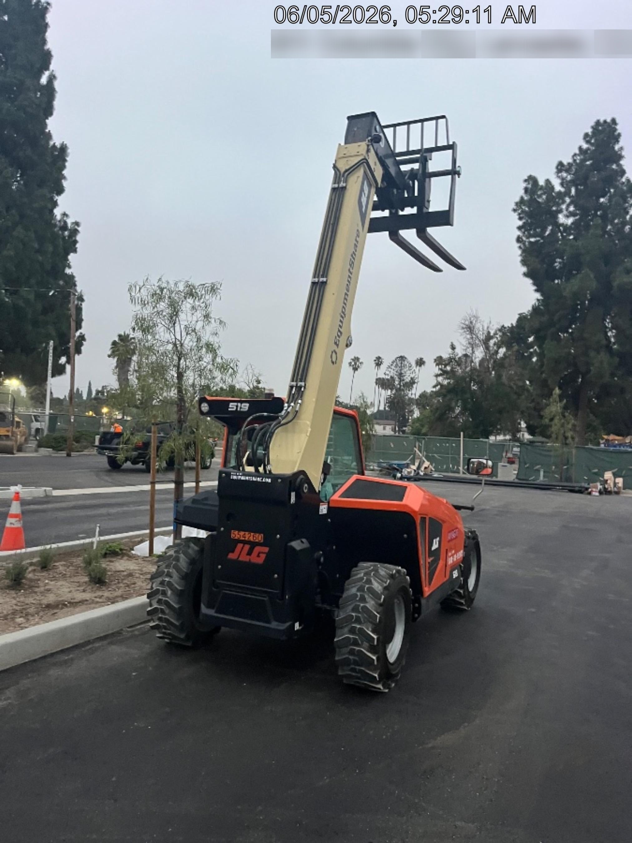 2025 JLG 519