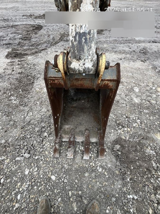 2015 CASE 24" Bucket - Case