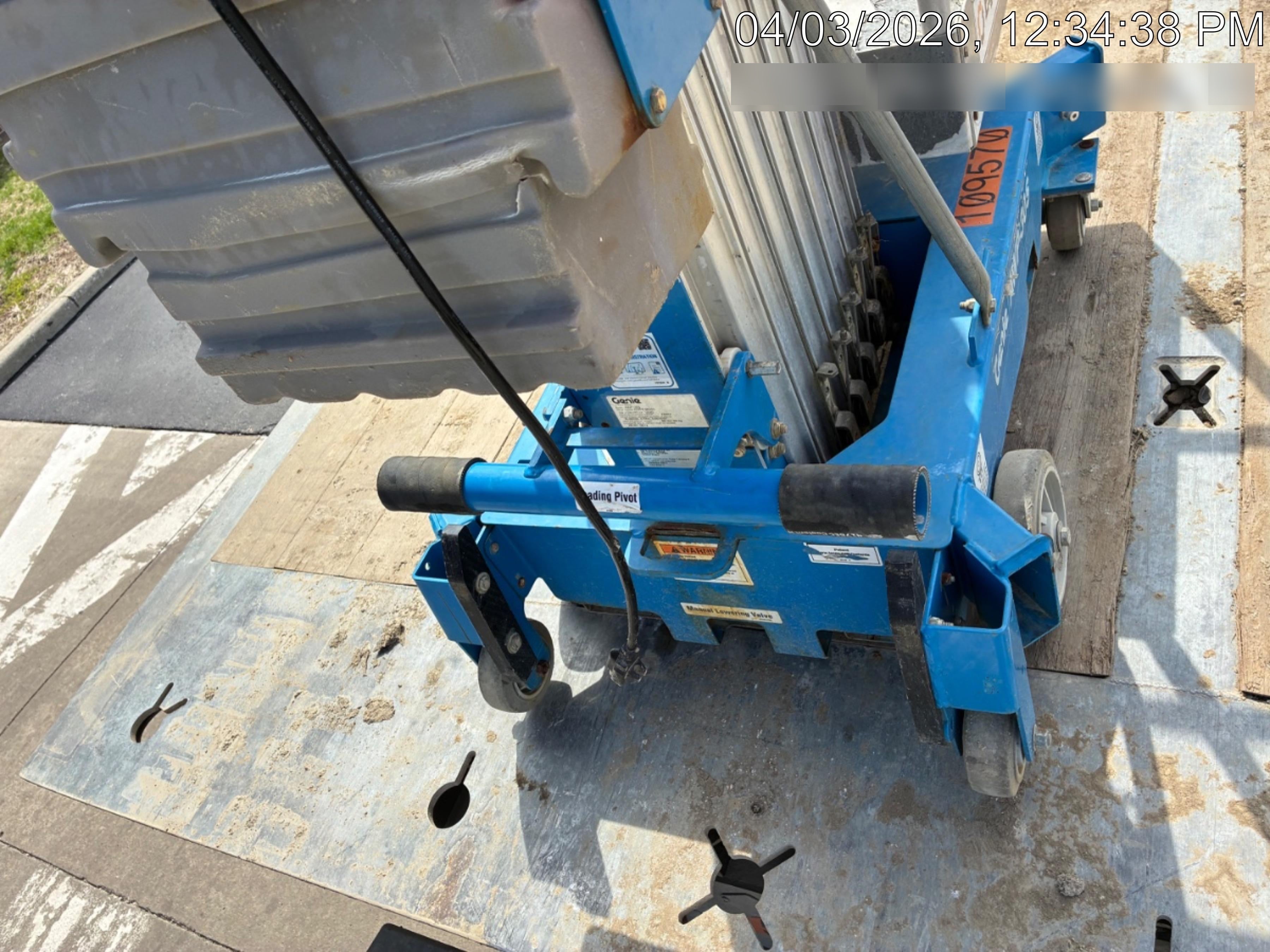 2020 GENIE AWP-30S