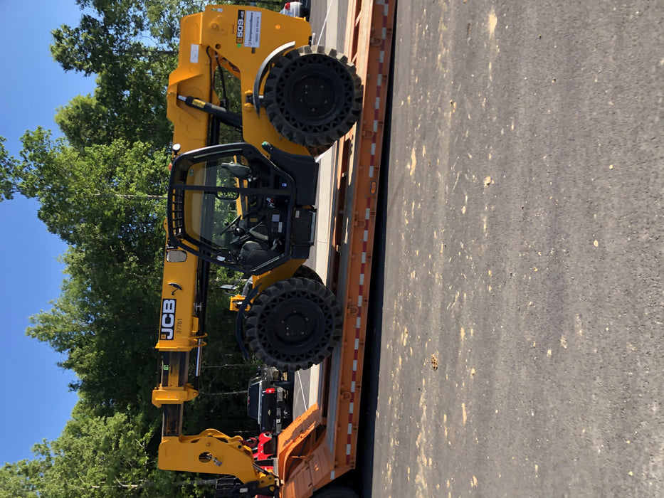 2019 JCB 509-42 Open ROPS, 74 HP, Solid Tires, Worklights, Beacon, Aux Hydraulics, Lifting Eye 66" Carriage/60" Forks