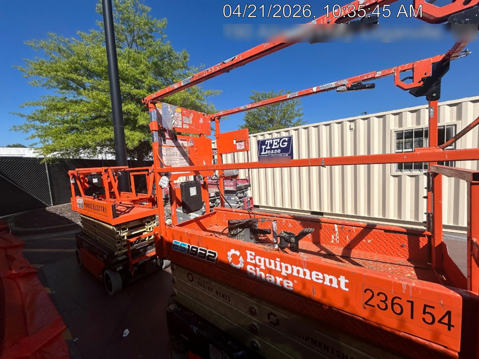 2022 JLG ES1932