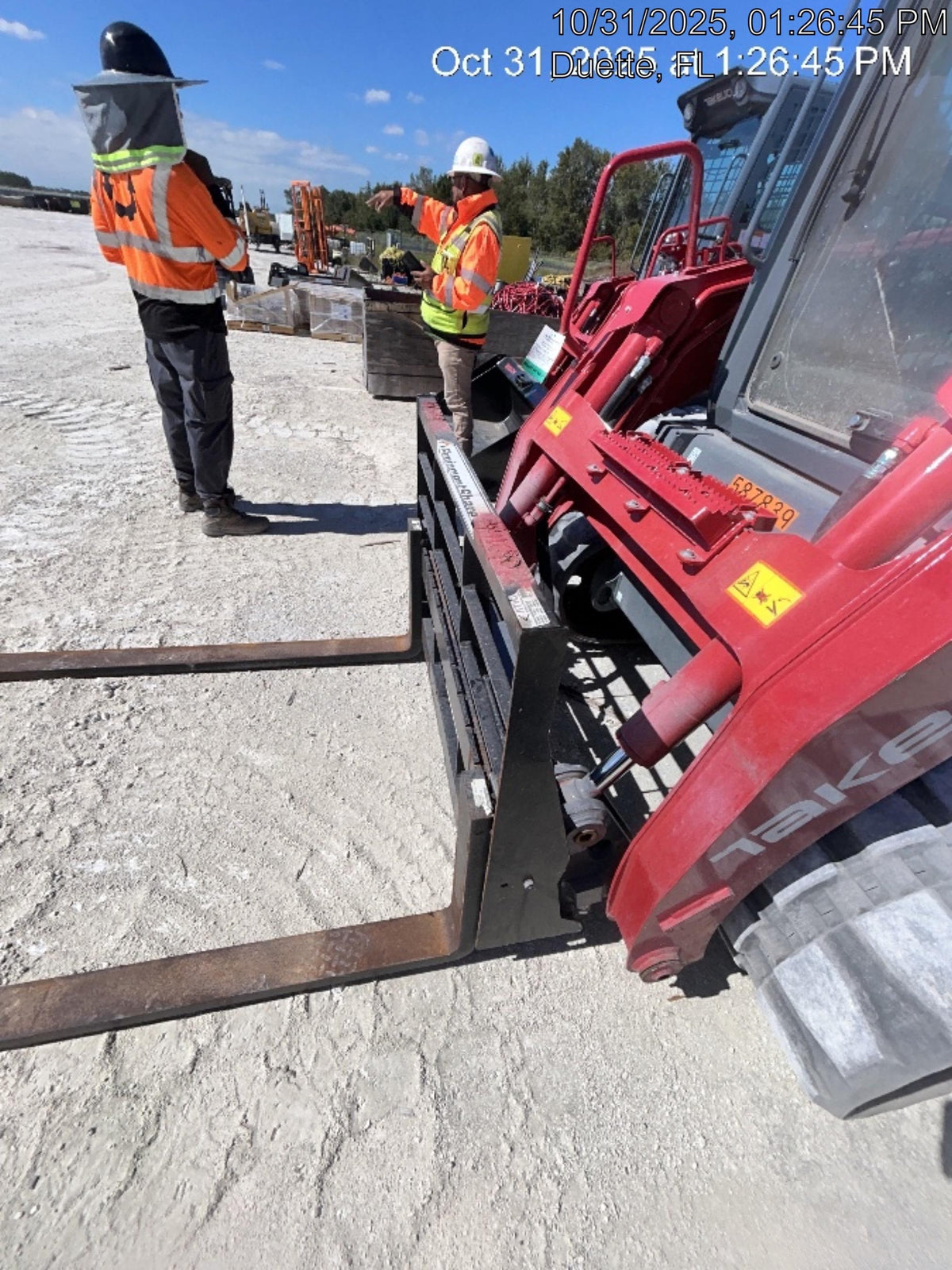 2024 ARROW MATERIAL HANDLING F5100CB