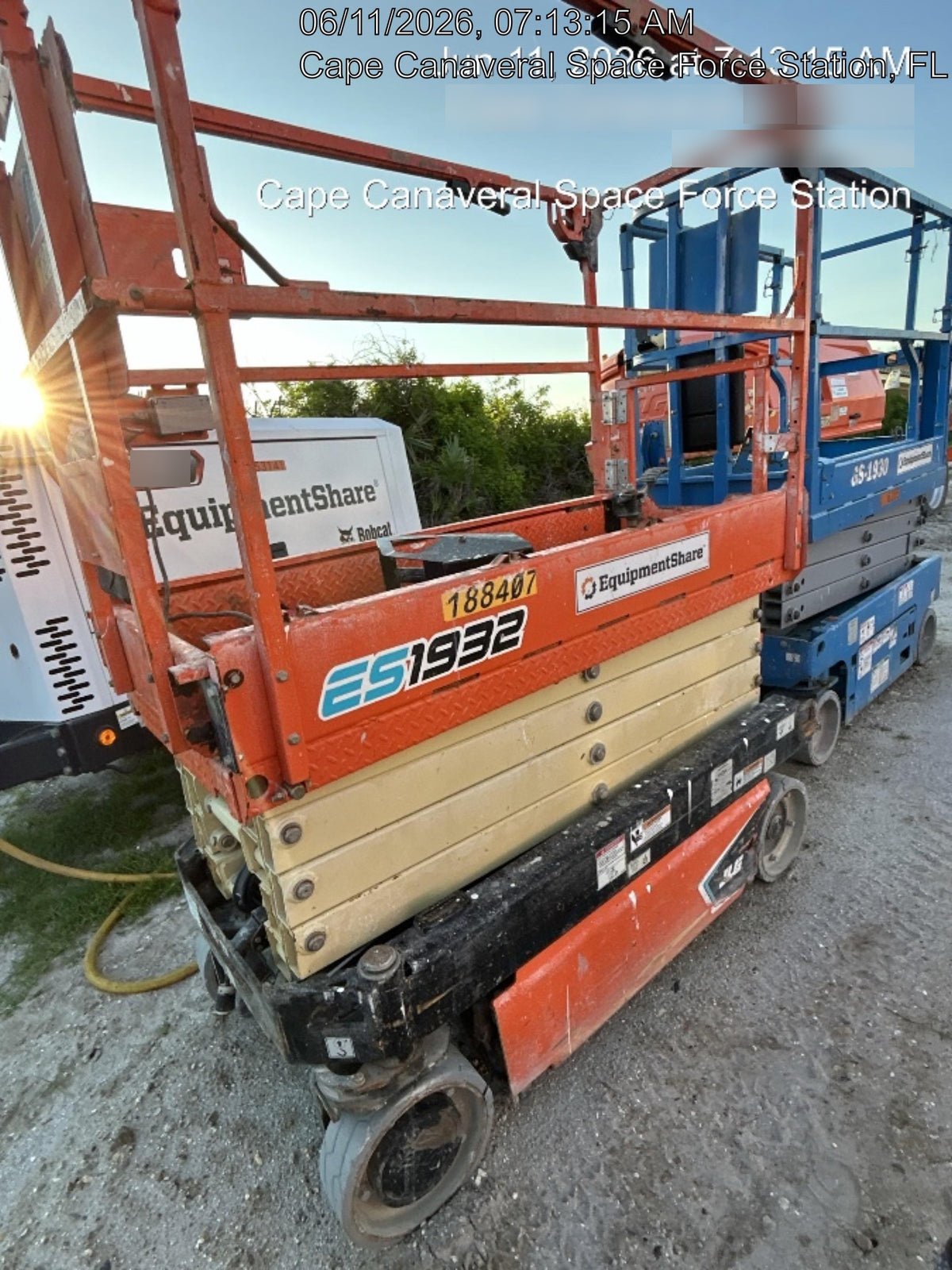 2021 JLG ES1932